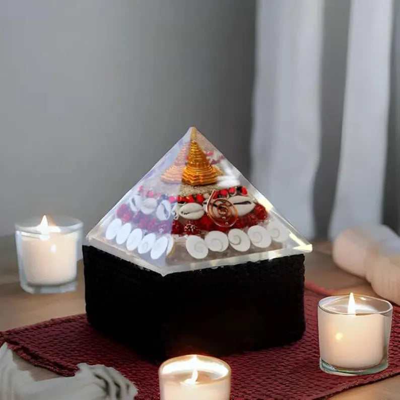 Gomati Chakra Pyramid with Shree Yantra β Prosperity, Protection & Wealth Energy