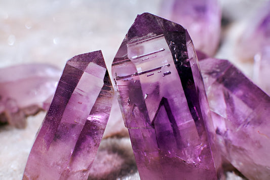 The Powerful Benefits of Purple Amethyst: Meaning, Healing & Spiritual Powers